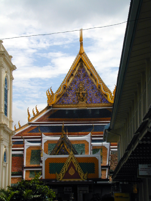 Wat Phra Kaeo (Temple of the Emerald Buddha) 4