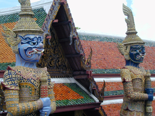 Wat Phra Kaeo (Temple of the Emerald Buddha) 11