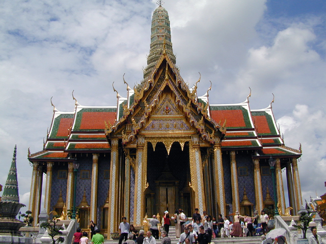 Wat Phra Kaeo (Temple of the Emerald Buddha) 19