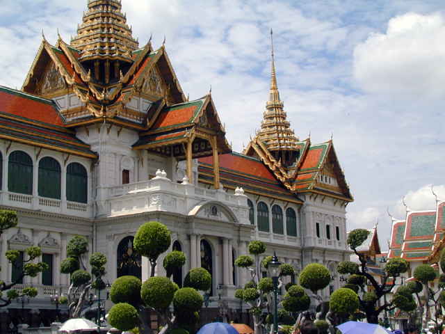 Wat Phra Kaeo (Temple of the Emerald Buddha) 28