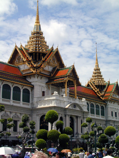 Wat Phra Kaeo (Temple of the Emerald Buddha) 29